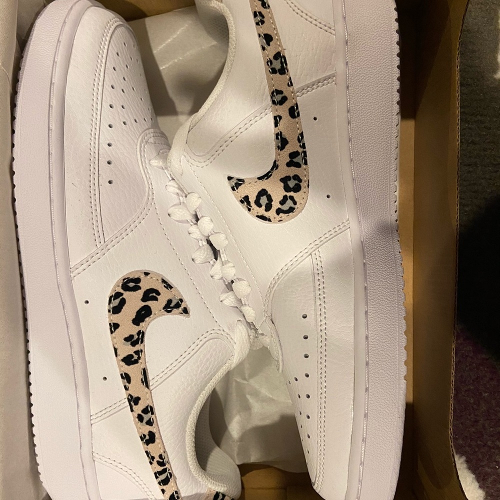 Women’s Nike Court Vision Low Sneakers 8.5